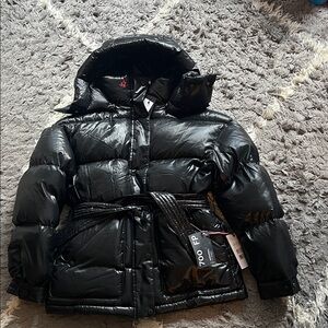 Perfect Moment Maya down parka. Jet black. Womens size xs. New with tags.